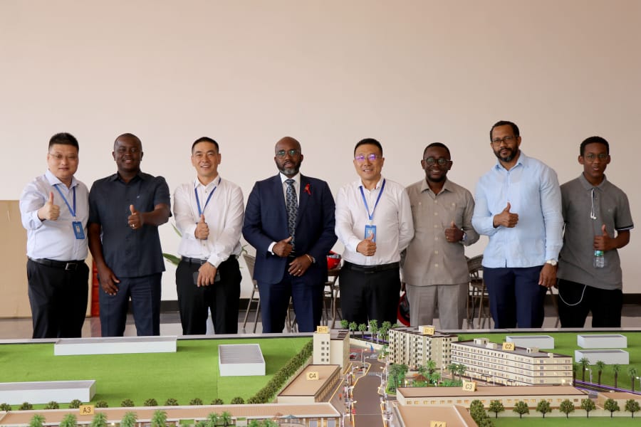 财政部、工商部参观奥特莱斯商城